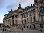 Das Reichstagsgebäude von vorne