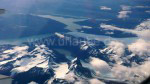 Luftaufnahme des Parkes. Zu erkennen sind Lagunen, Gletscherzungen und schneebedecktes Gebirge.