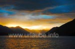 Atemberaubender Sonnenuntergang auf dem Lake Te Anau