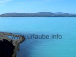Am Fuße des Mount Cook liegt der Lake Pukaki mit seiner außergewöhnlichen Wasserfärbung.