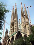 Die Kirche Sagrada Familia von vorne