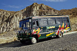 Ein speziell von Mercedes gebauter Kleinbus für die holprigen Straßen Boliviens