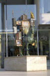 Skulptur am Eingang zum Museum für Kommunikation