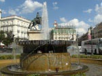Der Brunnen der Puerta del Sol bei Tag