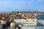 Blick auf die Altstadt von Venedig vom Campanile Turm aus